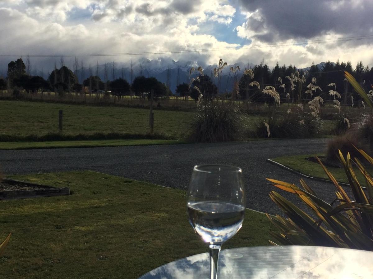 Acheron Cottages Manapouri Buitenkant foto